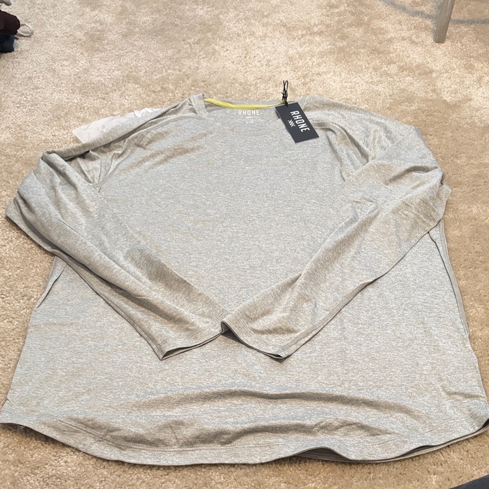 RHONE Long Sleeve Crew Neck Shirt in Heather Gray